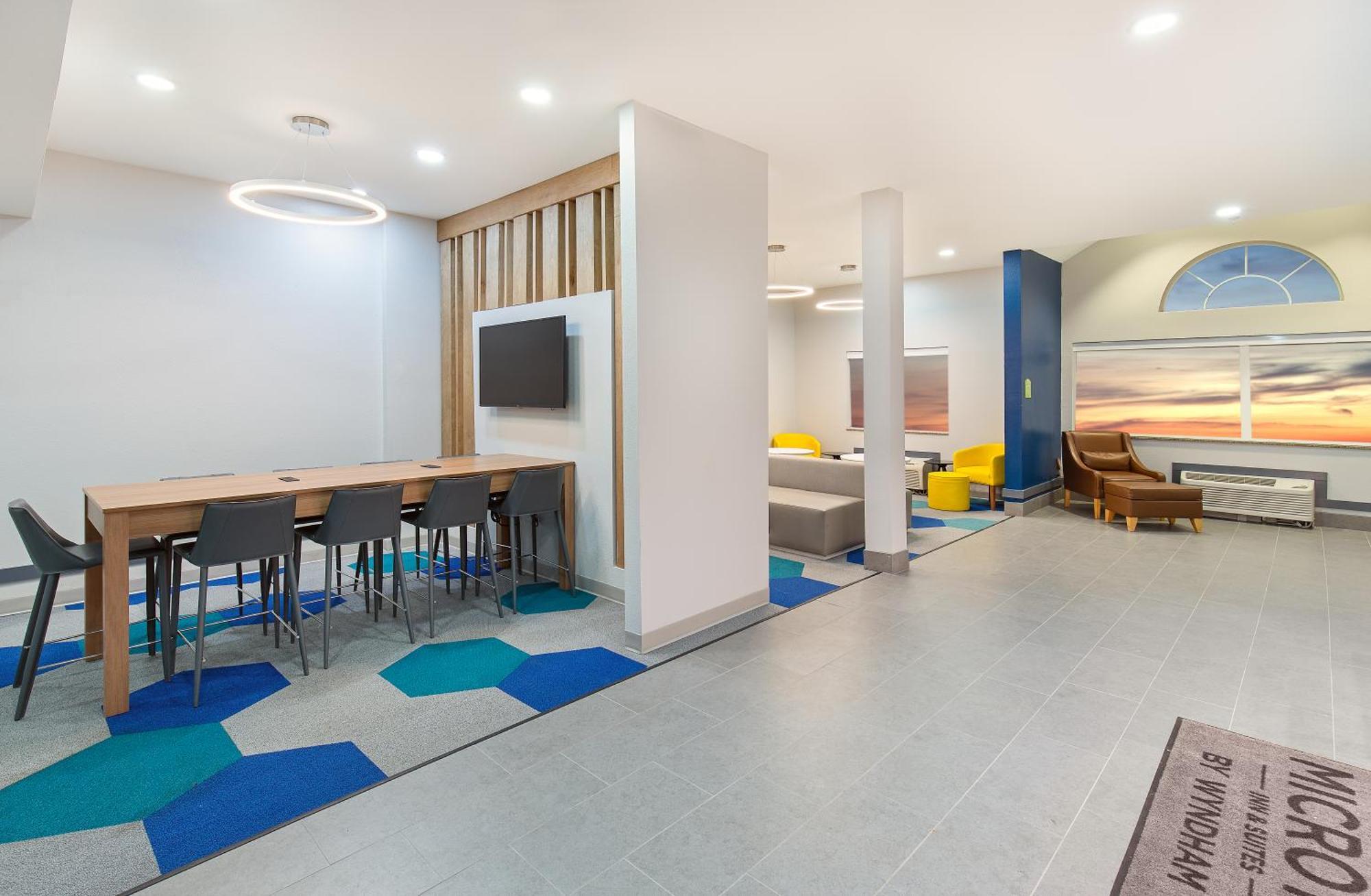 Microtel Inn & Suites Columbus North Eksteriør bilde
